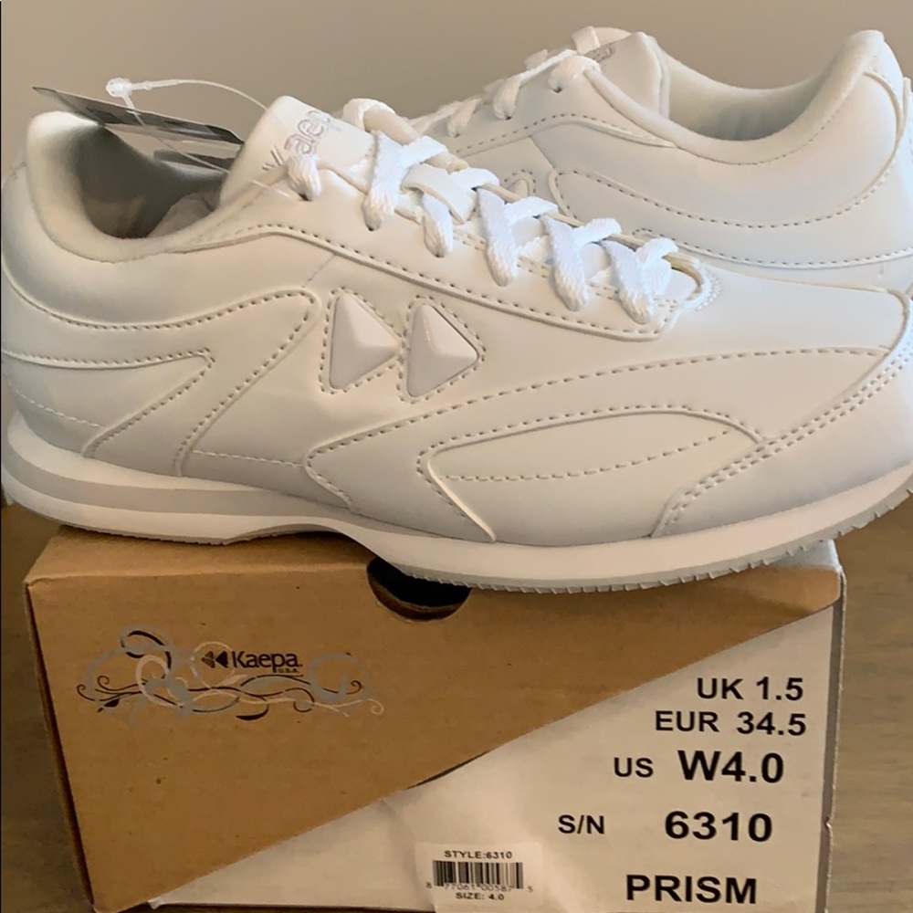 Kaepa BRAND NEW! Never worn!